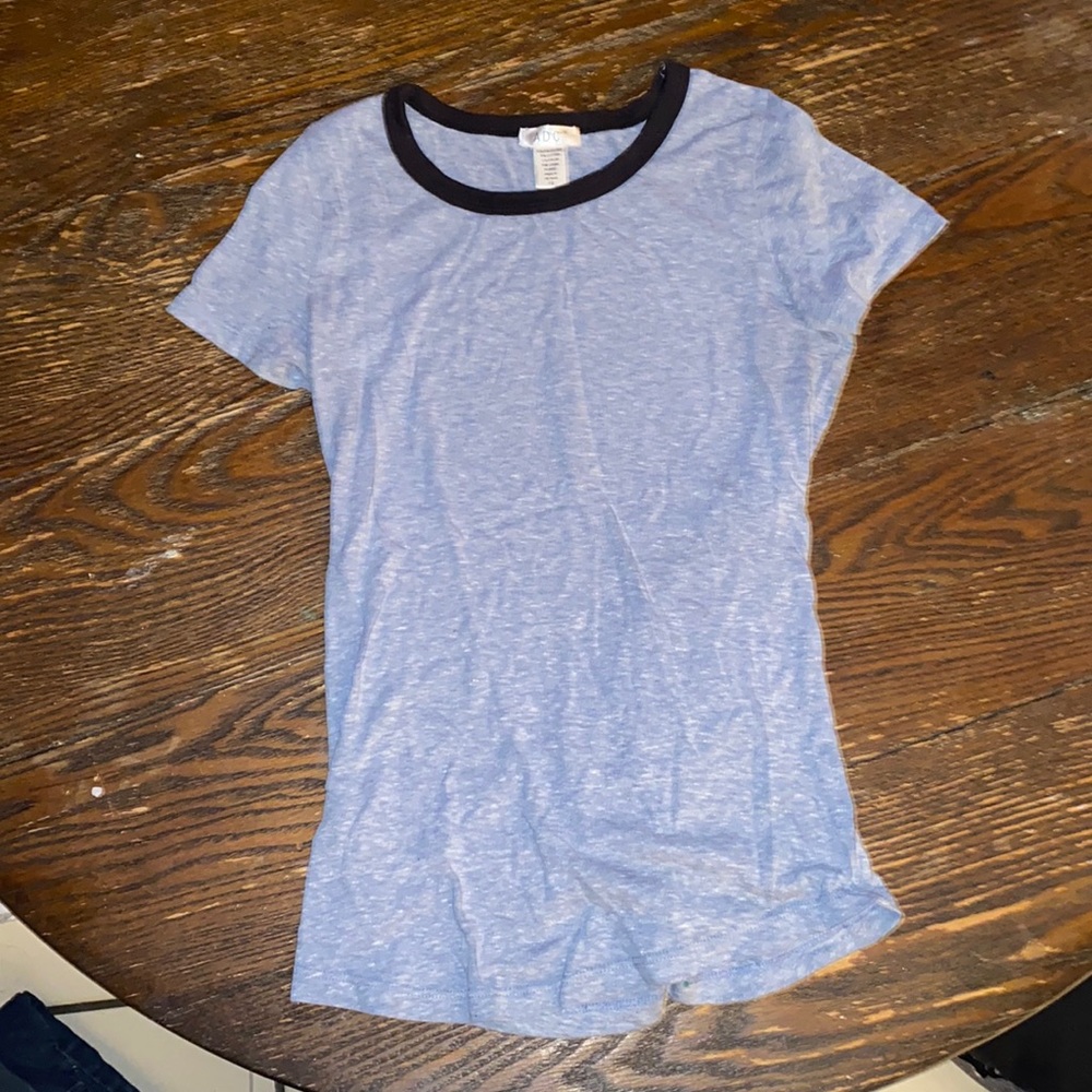 Blue/gray fitted shirt
